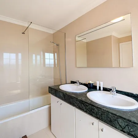 Penguina - 5 Bedroom - Hot Tub - Heated Pool Vila *