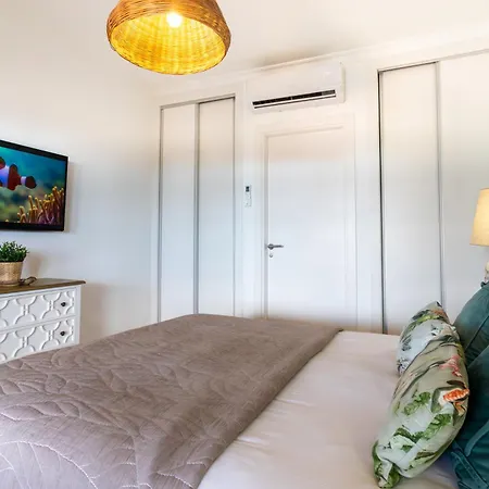 Vila Penguina - 5 Bedroom - Hot Tub - Heated Pool *